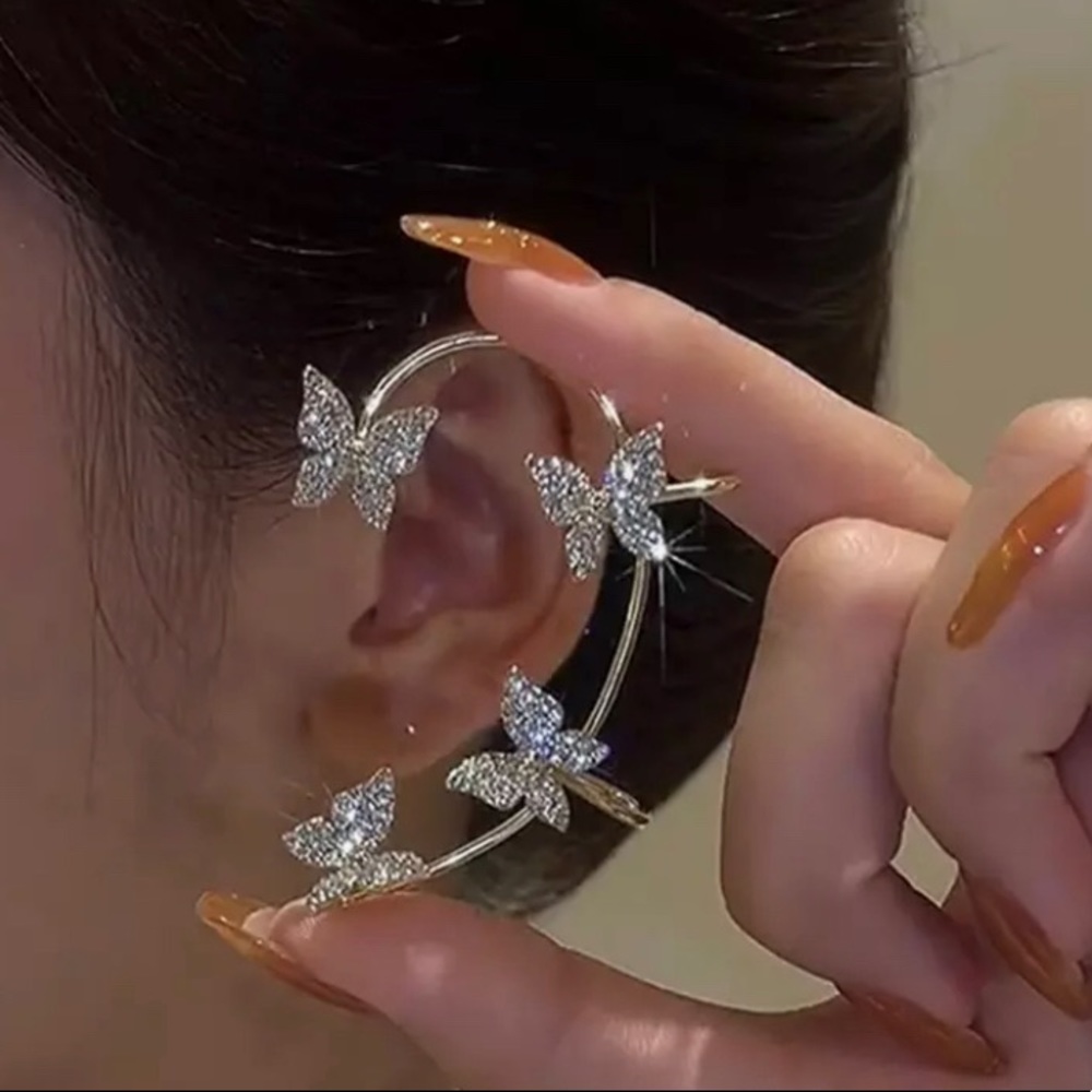 Beautiful diver earclip